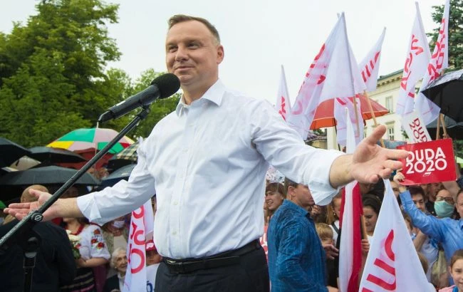 У Польщі прогнозують поразку діючого президента на виборах