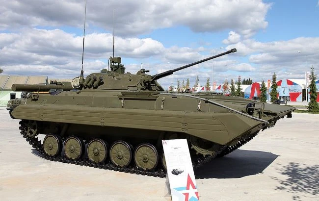 Протести в Білорусі: по Мінську пересуваються БМП