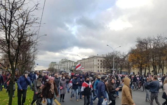 У Мінську почалися затримання протестувальників