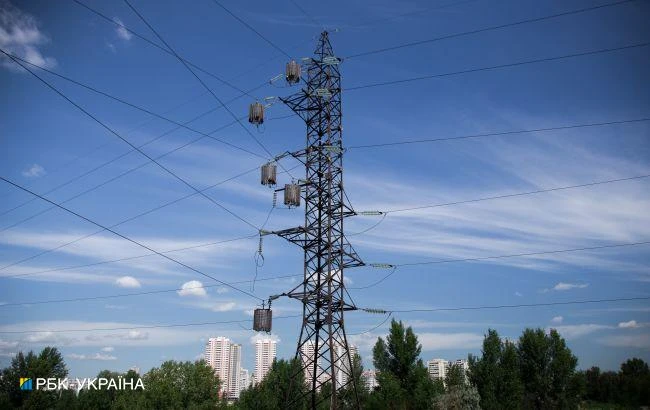 Негода в Україні: без світла 138 населених пунктів, в Хмельницькому підтоплені будинки