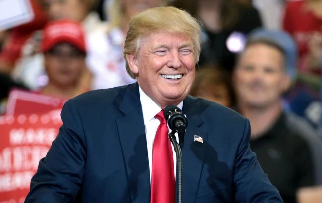 Трамп заявив, що бюлетені, які прийшли після дня виборів, не будуть рахувати