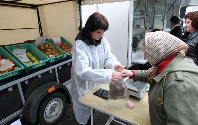 Які продукти найбільше подешевшали з початку року: Держстат склав рейтинг