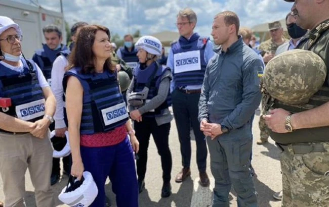 Глава ОБСЄ Анн Лінде відвідала зону ООС
