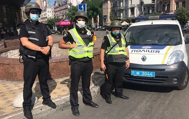 У Києві посилили контроль за ринками та станціями метро після вибуху на 