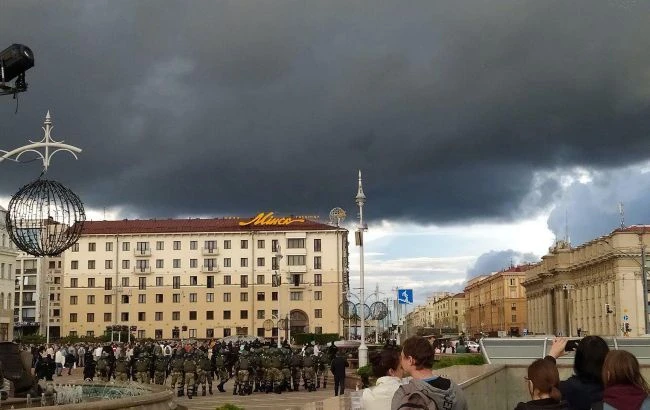 У Білорусі затримали двох телеведучих