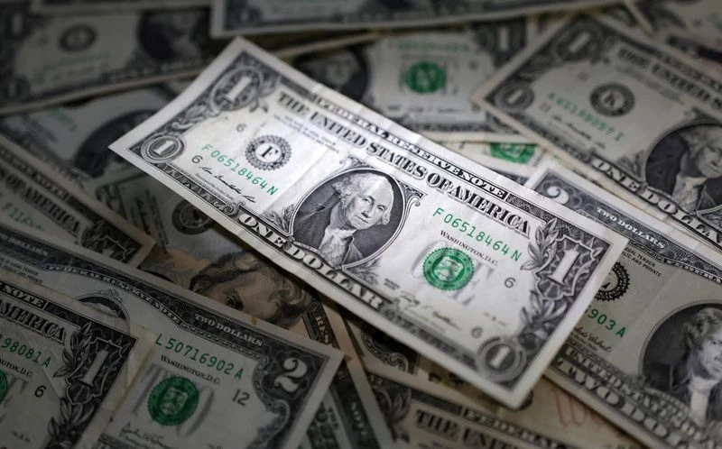 Dólar cai a R$ 5,30 com mercado avaliando impactos de paralisação nos EUA