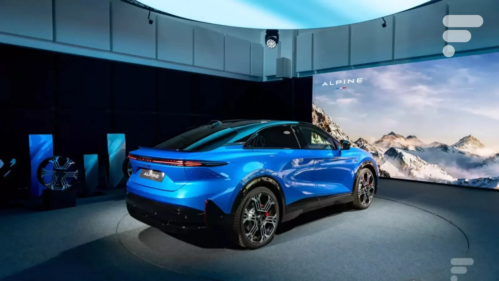 « Une électrique plus agile et plus plaisante qu’une thermique » : le patron de Renault révèle la recette secrète