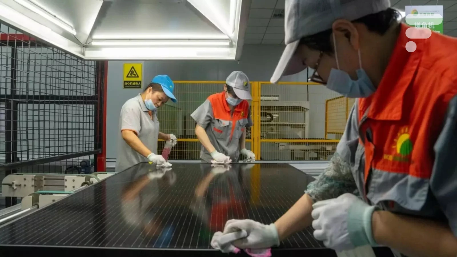 « Ils intègrent un moyen de détruire le réseau électrique » : pourquoi les panneaux solaires chinois pourraient être très dangereux
