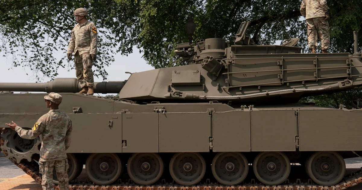 U.S. soldier charged with trying to trade Army tank info for Russian citizenship