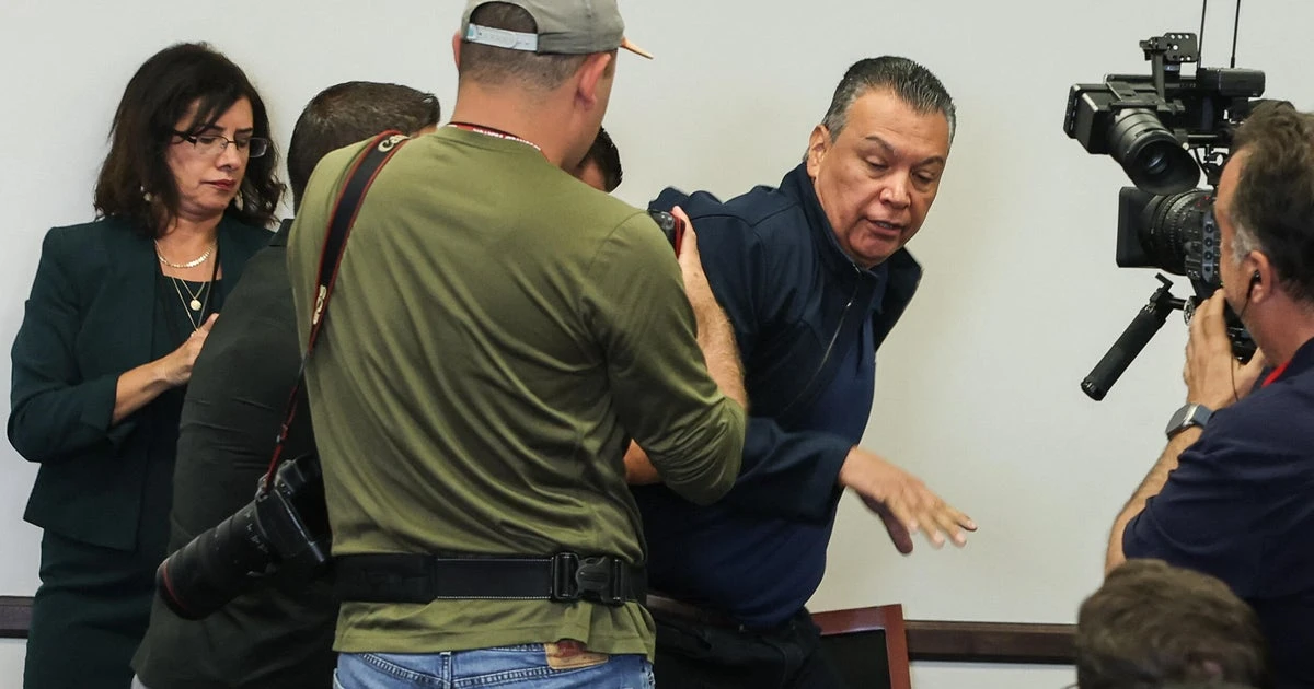 Lawmakers outraged over senator's forcible removal from DHS press conference