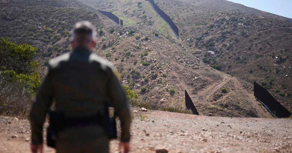 Illegal crossings at U.S.-Mexico border plummet to lowest annual level since 1970