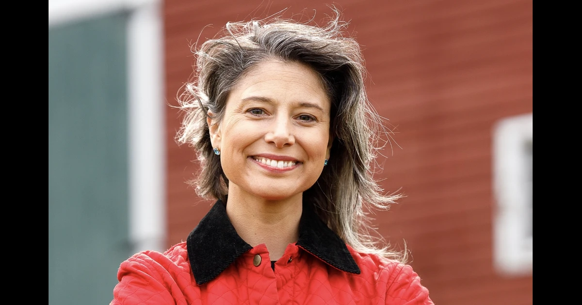 Maggie Goodlander, wife of Biden official, launches congressional campaign