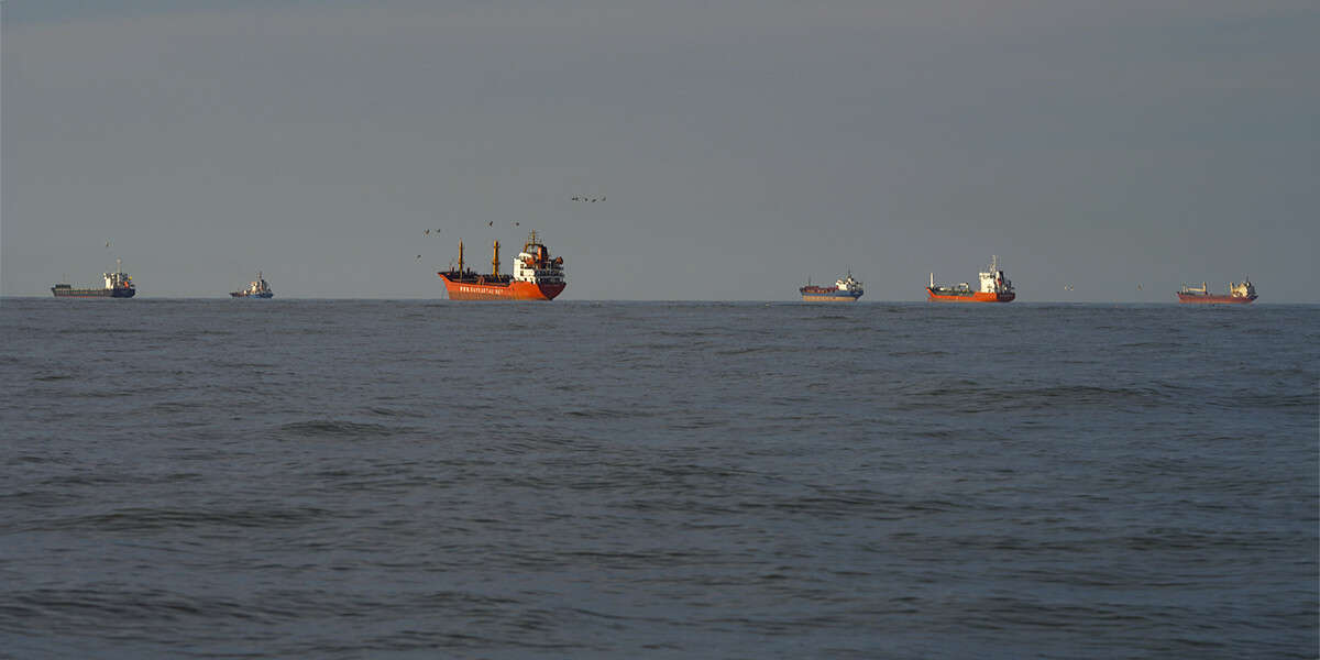 Le navi cargo dovrebbero andare più lentamenteRallentando un po' la velocità delle portacontainer si potrebbe ottenere una drastica riduzione delle loro emissioni di gas serra, ma la logistica ha altre priorità