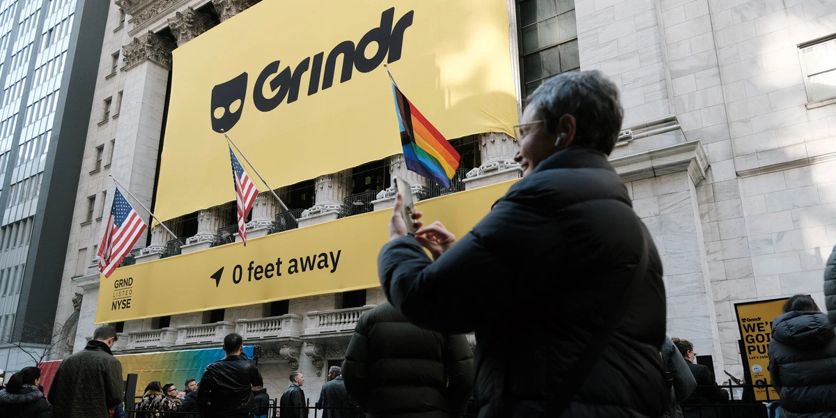 L’app di dating gay Grindr è stata accusata di aver condiviso i dati sensibili di centinaia di utenti con terze parti