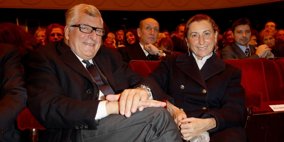Le aziende di moda italiane rimaste in famigliaMolte, come Gucci e Versace, sono state vendute a gruppi o fondi esteri, altre invece sono gestite ancora dagli eredi o dai fondatori, come Missoni, Prada e Armani