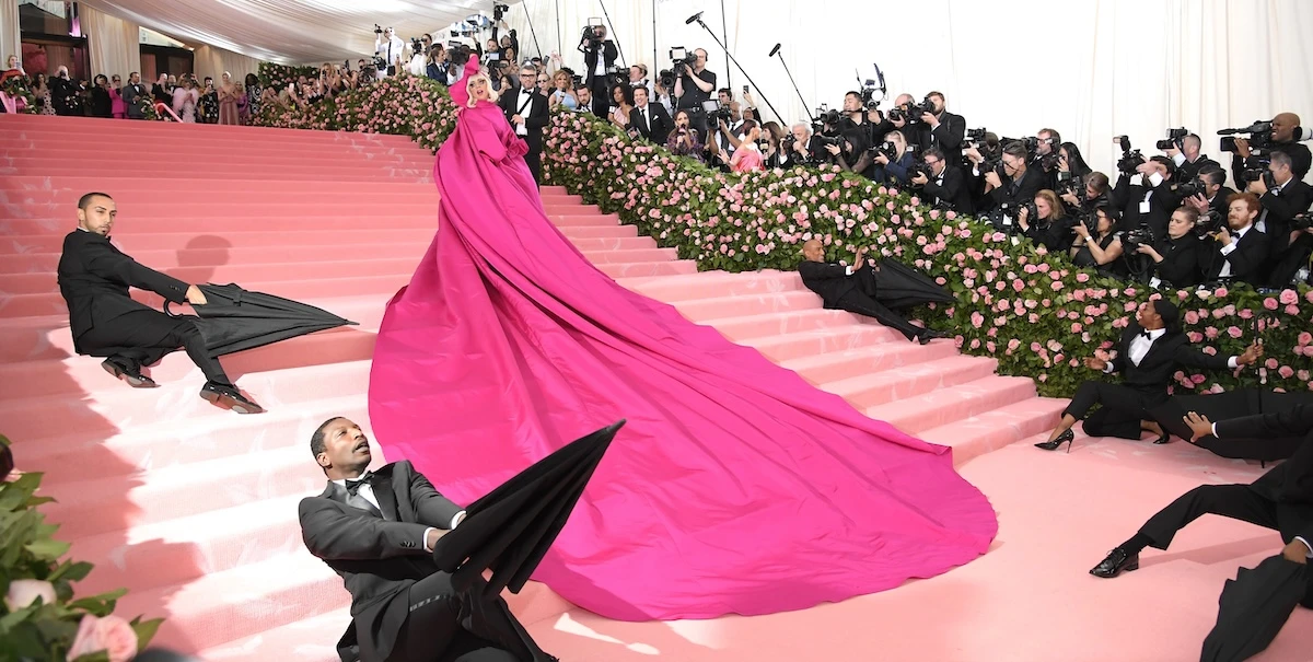 Gli abiti più famosi del Met GalaDa quello simile a una frittata di Rihanna a quello di Marilyn Monroe indossato da Kim Kardashian, sono in tanti a essere ricordati a distanza di anni