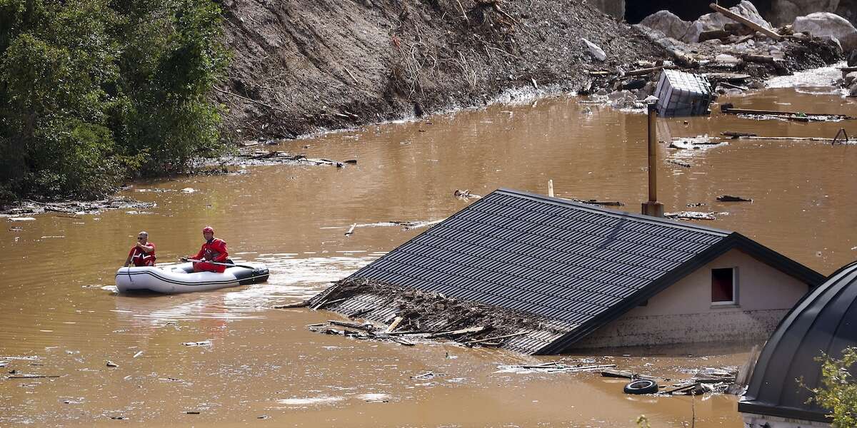 Almeno 14 persone sono morte a causa delle alluvioni nella parte centro-meridionale della Bosnia Erzegovina