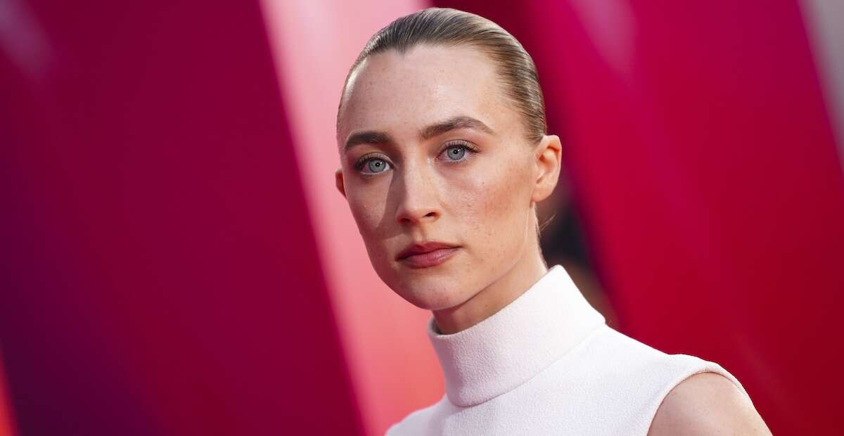 CelebripostTra le persone che valeva la pena fotografare questa settimana ci sono Saoirse Ronan, Keanu Reeves, Daniel Craig, Meghan Markle e Kate Middleton