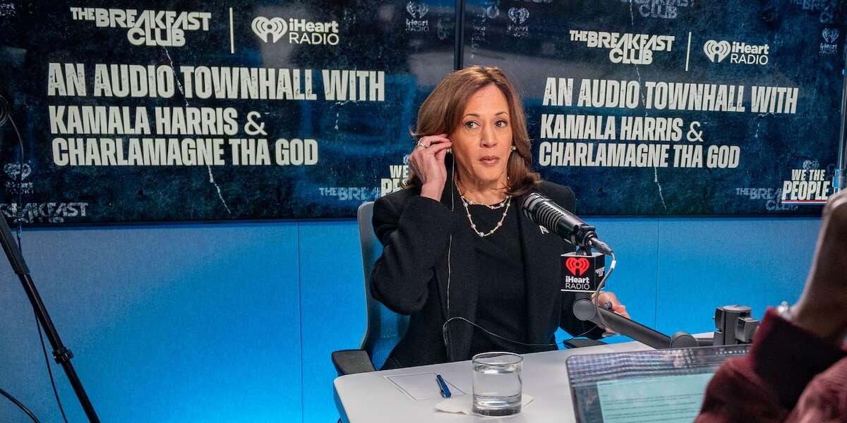 Kamala Harris ha detto che Donald Trump si può definire fascistaRispondendo a un intervistatore che le ha chiesto perché non si possa parlare di fascismo a proposito delle idee dell'ex presidente