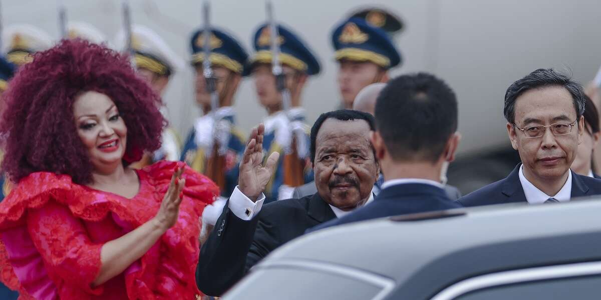 Le dicerie sulla morte del presidente del CamerunPaul Biya è il capo di stato più anziano al mondo e non si vede in pubblico da un mese: il governo insiste a dire che sta bene