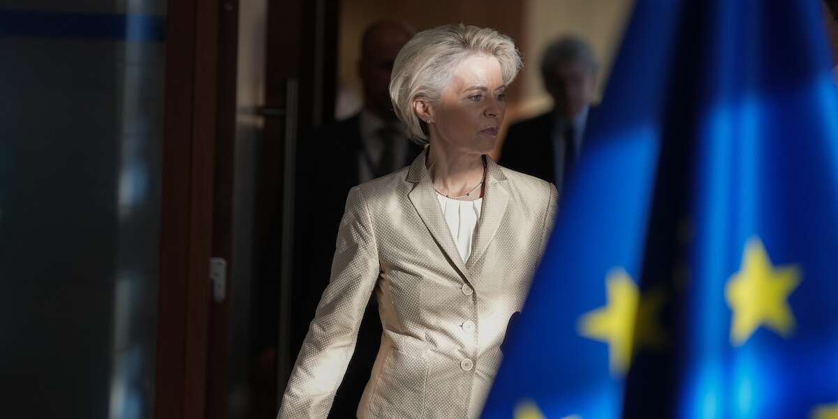 Il modello dei centri in Albania interessa molti nell’Unione EuropeaLa presidente della Commissione Europea Ursula von der Leyen li ha definiti «innovativi», e se ne parlerà al Consiglio Europeo di questi giorni