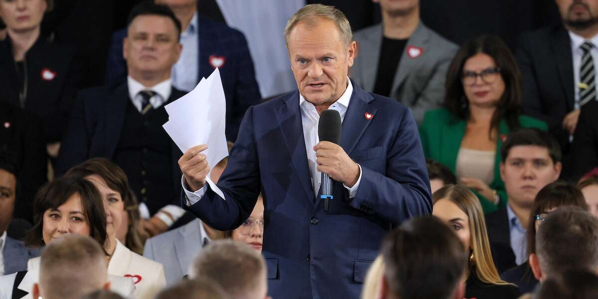 La nuova Polonia ha preso qualcosa dalla vecchia PoloniaLe politiche sull’immigrazione di Donald Tusk non sono così diverse da quelle del partito di estrema destra Diritto e Giustizia, che governò il paese dal 2015 al 2023