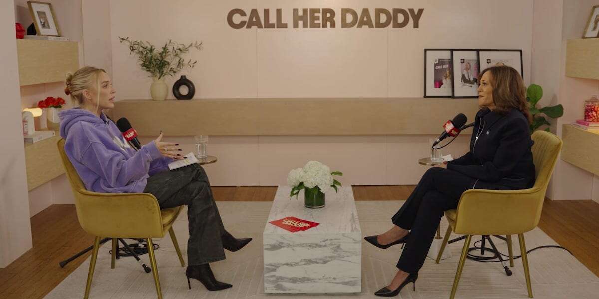 Che podcast è “Call Her Daddy”Nato da due amiche nel 2018, è diventato uno dei programmi più ascoltati negli Stati Uniti e nel mondo, e ci è andata anche Kamala Harris