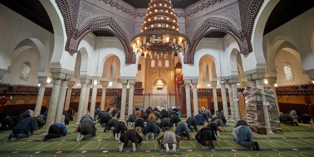 La Grande Moschea di Parigi nascose centinaia di ebrei durante la Seconda guerra mondiale?È una storia molto raccontata in Francia per superare divisioni tra musulmani ed ebrei, ma per la ricerca storica le prove sono carenti