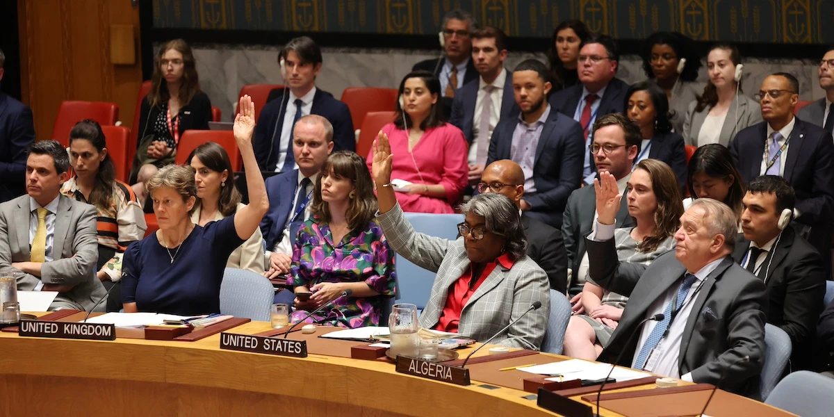 Tutti appoggiano il piano per il cessate il fuoco, tranne Israele e HamasIl piano statunitense, approvato anche dal Consiglio di Sicurezza dell'ONU, ha estesi appoggi nella comunità internazionale ma non ne ha abbastanza dove serve davvero