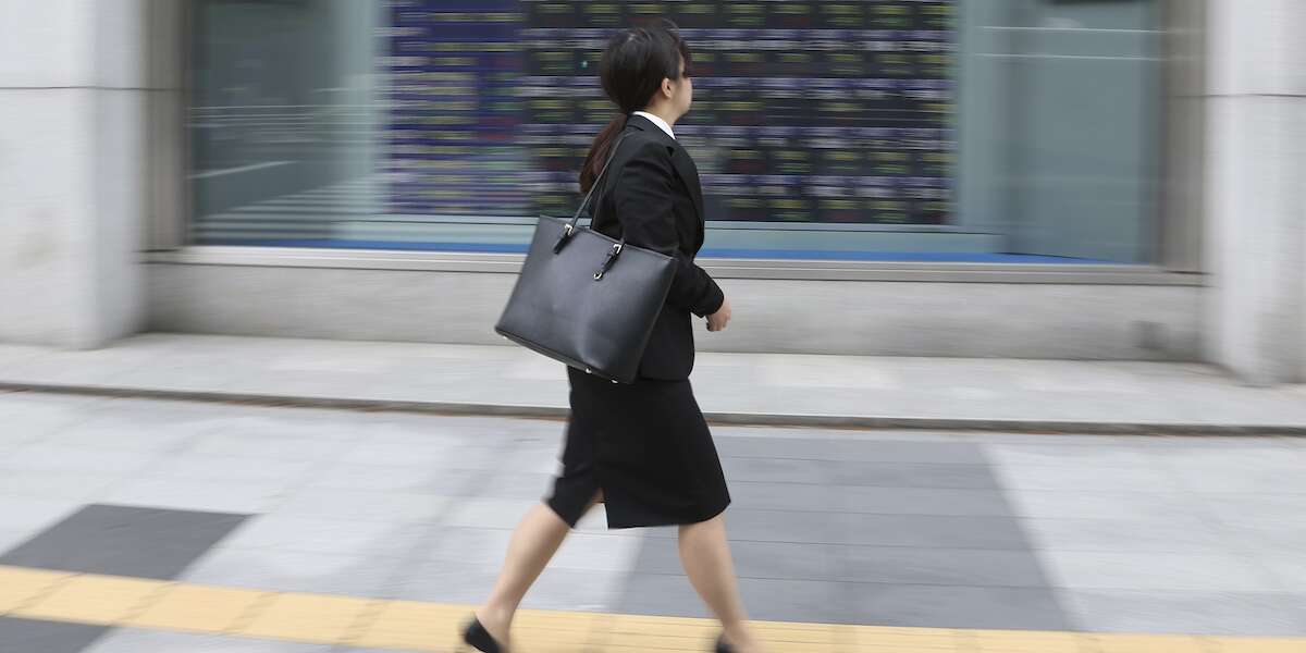 In Giappone l’uguaglianza di genere nel lavoro è ancora lontanaPer esempio, le donne a capo delle aziende quotate in borsa sono meno dell'1 per cento