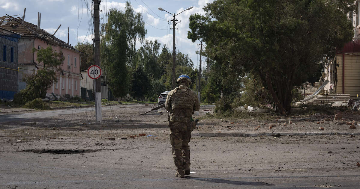 La Russia sta provando a riprendersi i territori occupati a KurskCon una controffensiva che ha già ottenuto qualche risultato e sta costringendo l'Ucraina a indietreggiare