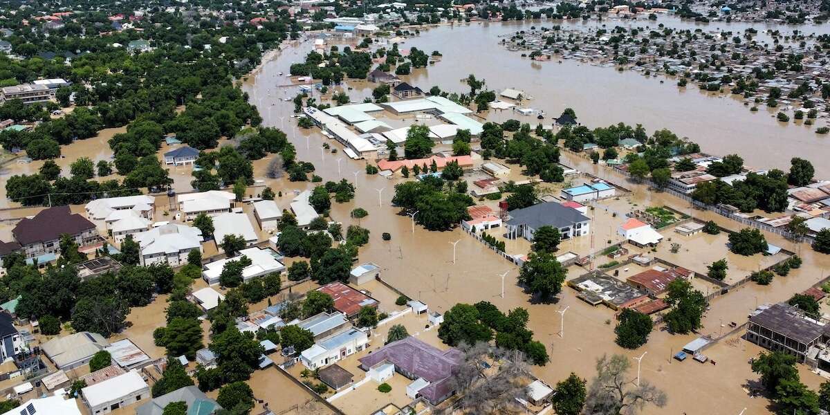 In Nigeria la rottura di una diga ha causato trenta morti e oltre 400mila sfollati