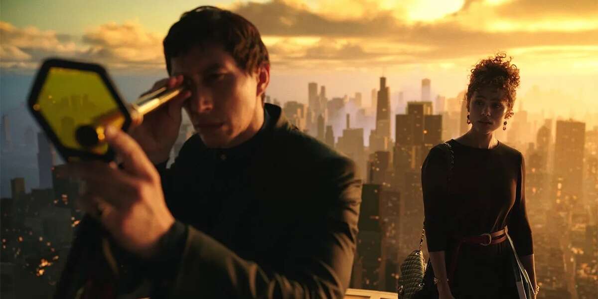 Una cosa di “Megalopolis” che si vede solo in poche proiezioniA Cannes e ora in alcune sale nordamericane dei tizi sono ingaggiati per andare fisicamente davanti allo schermo a dialogare con Adam Driver, ma normalmente non succede