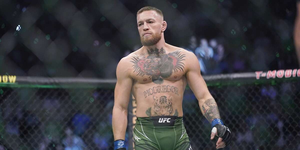 Il lottatore Conor McGregor dovrà pagare 248mila euro di danni a una donna che l’ha accusato di stupro