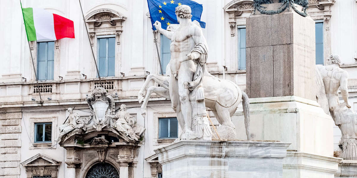 Cosa succede adesso all’autonomia differenziataLa sentenza della Corte Costituzionale richiederà verosimilmente una profonda riscrittura della legge, ma avrà anche grosse conseguenze politiche