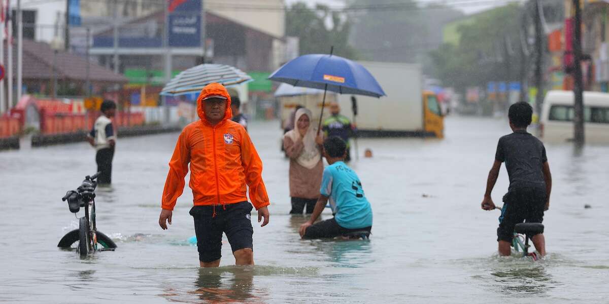 In Malesia e in Thailandia decine di migliaia di persone sono sfollate a causa di gravi alluvioni