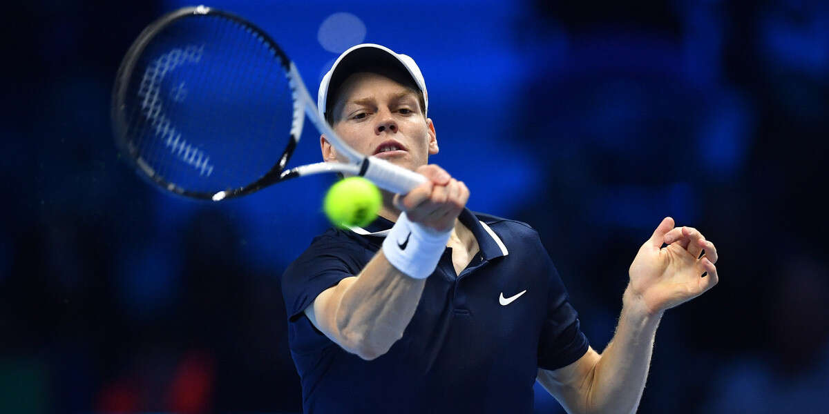 Sinner si è qualificato per la finale delle ATP Finals, battendo Casper Ruud 6-1, 6-2