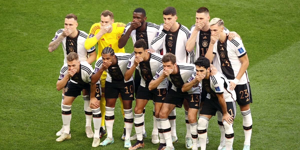 Il capitano della nazionale di calcio tedesca si è pentito di aver protestato durante i Mondiali in QatarSecondo Joshua Kimmich posare con una mano sulla bocca non diede una buona immagine della Germania