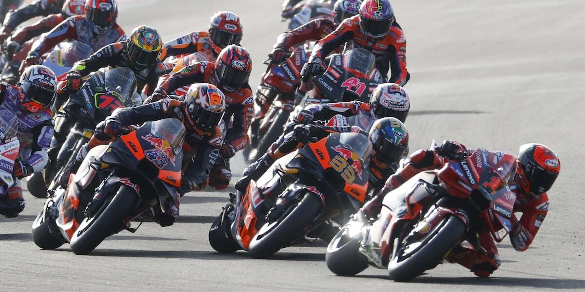 L’ultimo Gran Premio di MotoGP non sarà a ValenciaEra in programma per il 17 novembre ed è stato annullato a causa delle alluvioni, non si sa ancora dove si farà in alternativa