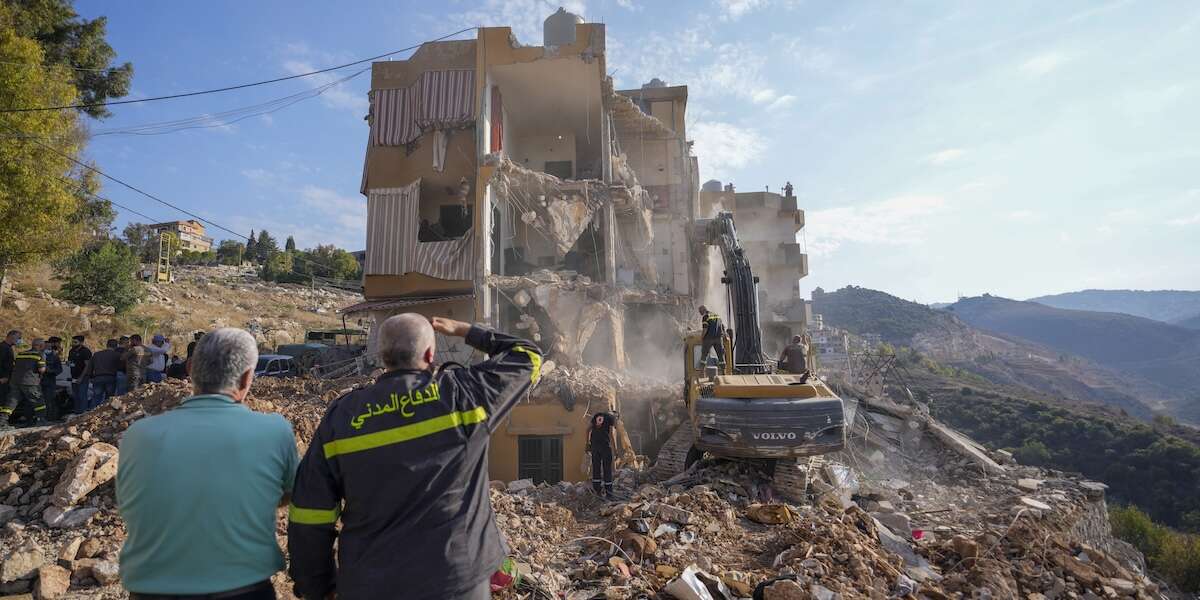 Almeno 30 persone sono state uccise dai bombardamenti israeliani nella zona di Baalbek, in Libano