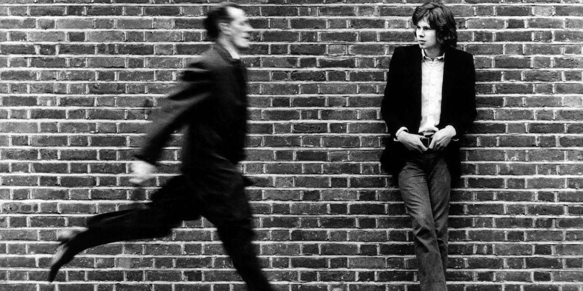 Nick Drake non seppe mai quanto fu importanteCinquant'anni fa morì uno dei cantautori inglesi più amati e originali, riconsiderato da pubblico e critica soltanto in seguito