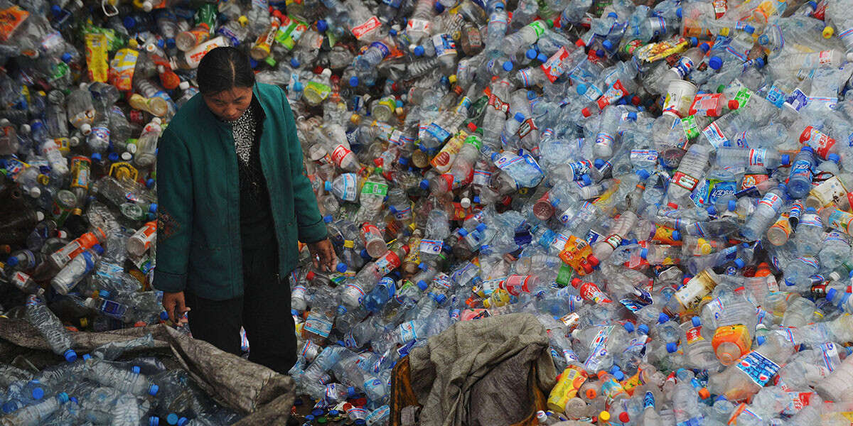 Il mondo non si mette d’accordo sulla plasticaIn Corea del Sud i negoziati per un trattato internazionale sono falliti e il problema è stato di nuovo rinviato