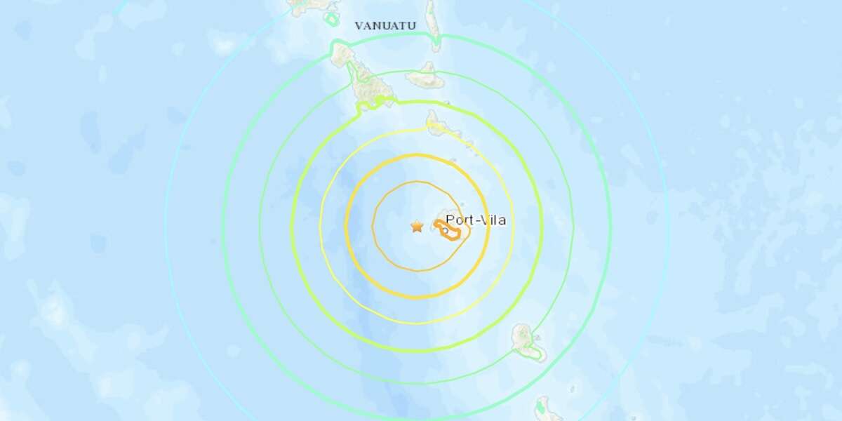 C’è stato un terremoto di magnitudo 7.3 nell’arcipelago di VanuatuCi sono molti palazzi crollati: una persona è morta e diverse sono rimaste ferite