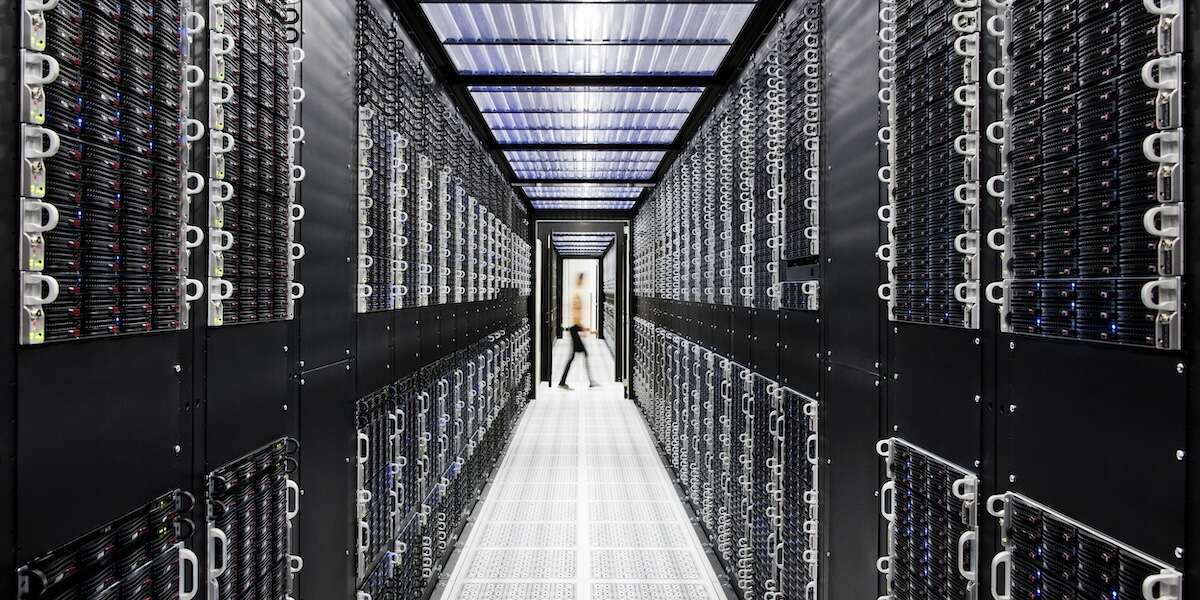 Per la legge italiana i data center non esistonoÈ un grosso problema, che sta rallentando e complicando molto investimenti miliardari nel paese