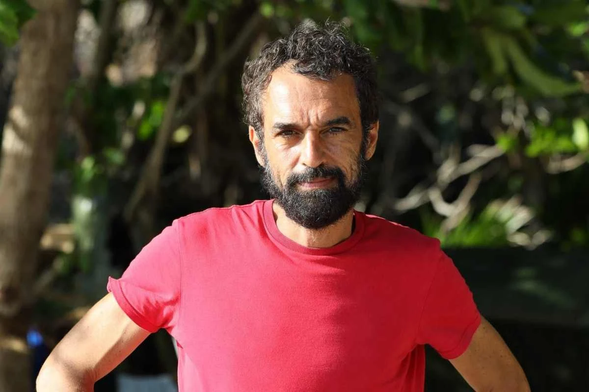 Isola dei Famosi, problemi di salute per Dino Giarrusso: dopo il ricovero di Adinolfi e Cannata arriva la confessione
