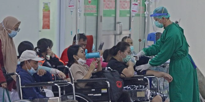Untung Rugi Opsi PPKM Mikro Saat Kasus Covid-19 Melonjak Tajam