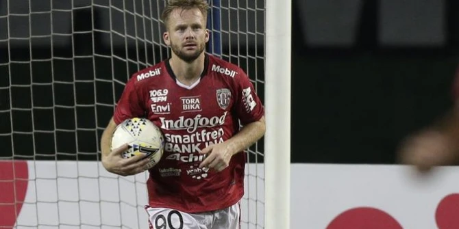 Melvin Platje Bicara Tentang Penyerang Anyar PSM Hingga Peluang di Piala AFC
