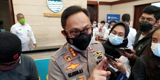 Kasus Covid-19 Naik, Polisi Perketat Buka-Tutup Jalan di Bandung