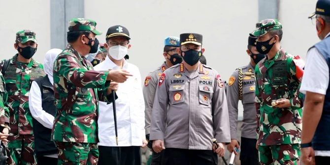 Tinjau Bangkalan, Kapolri Paparkan Langkah Selamatkan Warga dari Risiko Covid-19