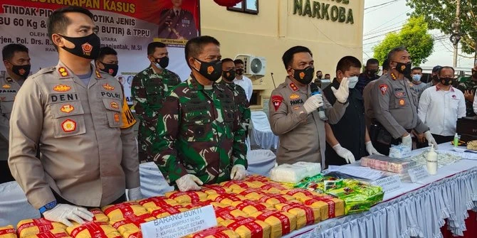 Polisi Gagalkan Peredaran 60 Kg Sabu dan 2.000 Ekstasi Jaringan Sumut-Riau